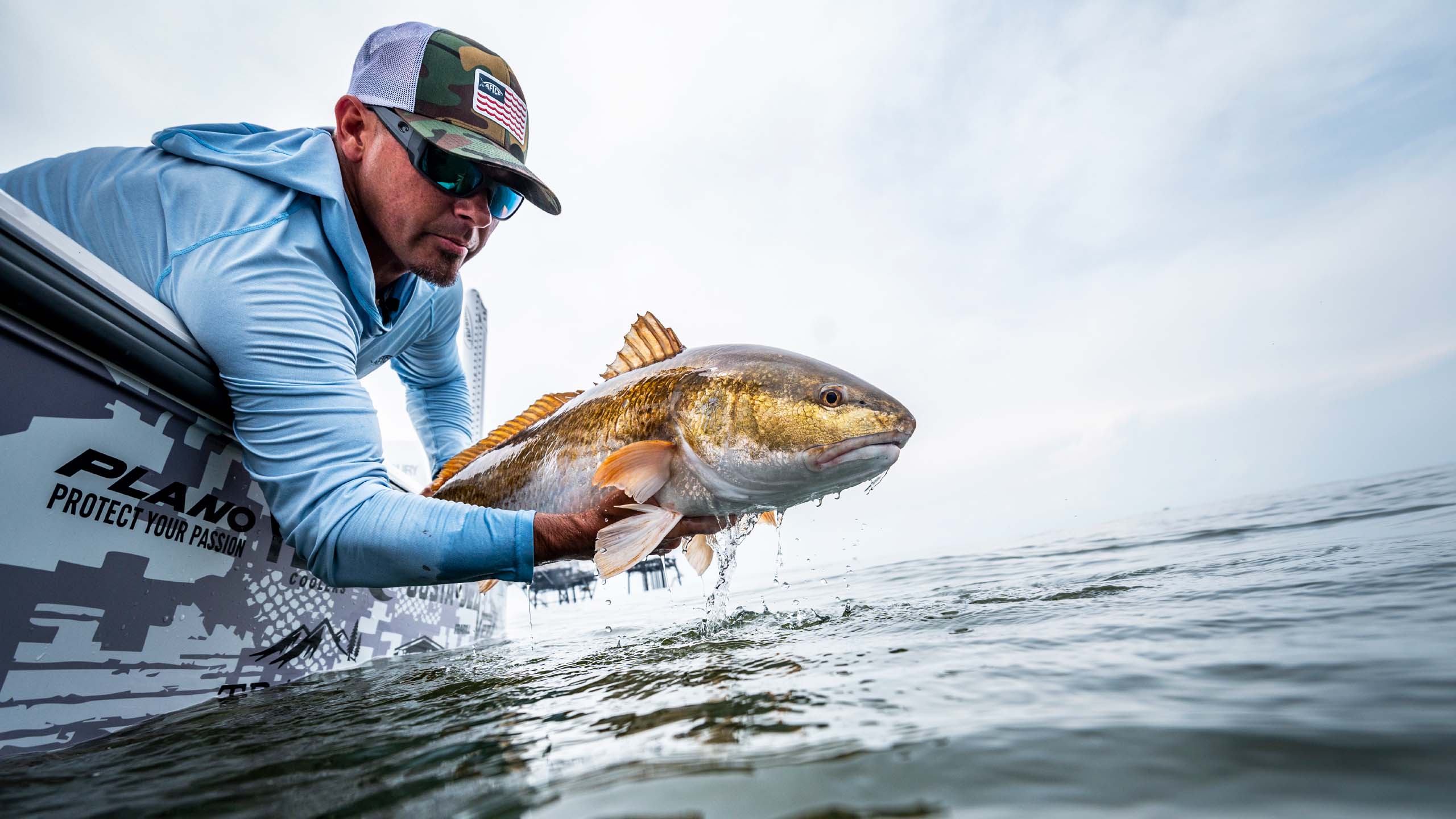 How to Handle a Fish for Catch and Release – AFTCO