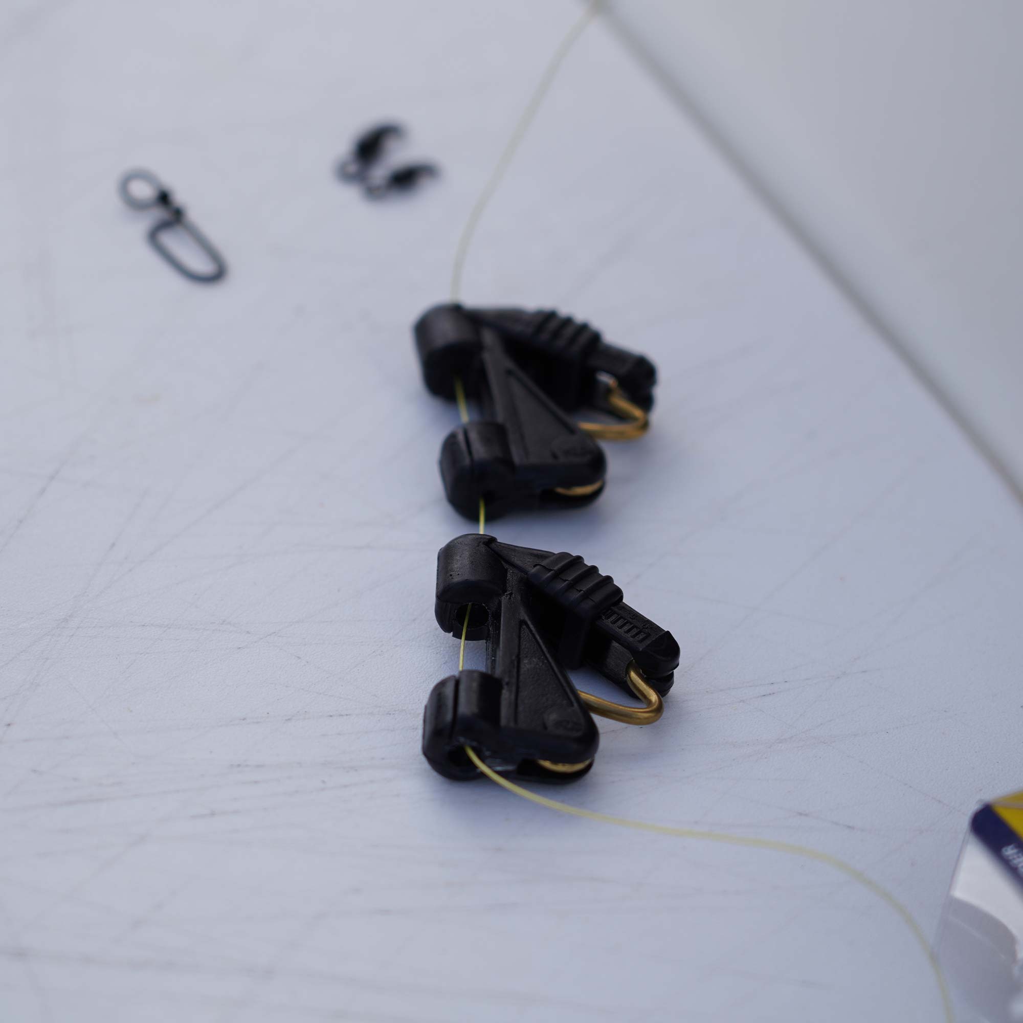 Goldfinger Outrigger Clip – AFTCO