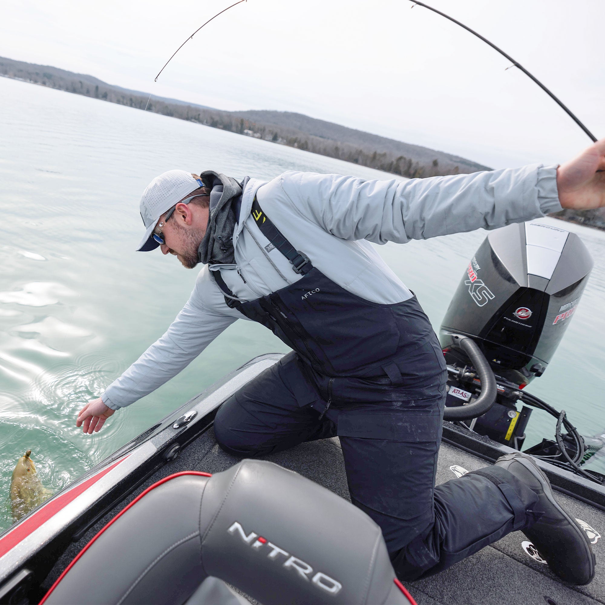 Fortress Fishing Bibs | AFTCO