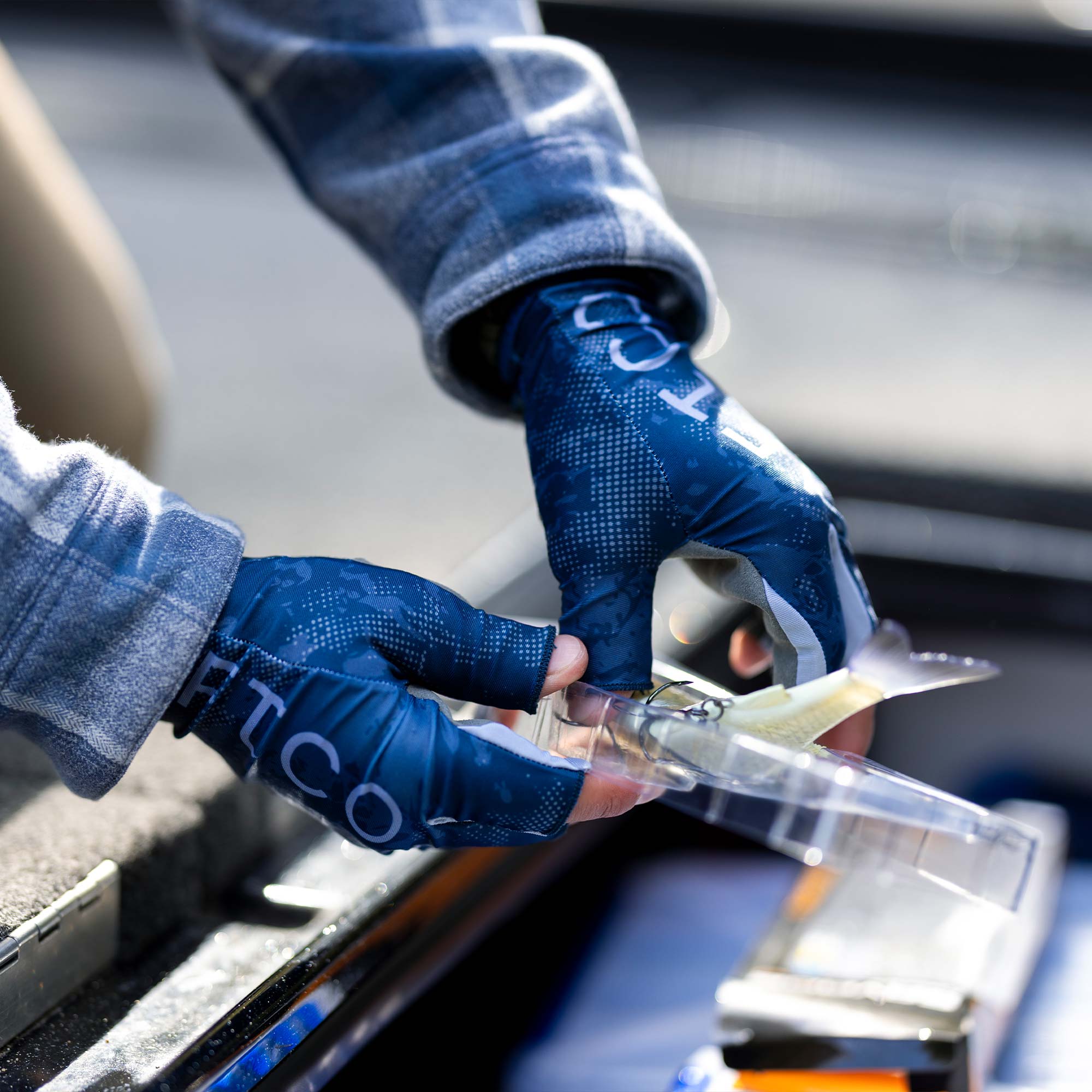 Solblok Fingerless Fishing Gloves | AFTCO