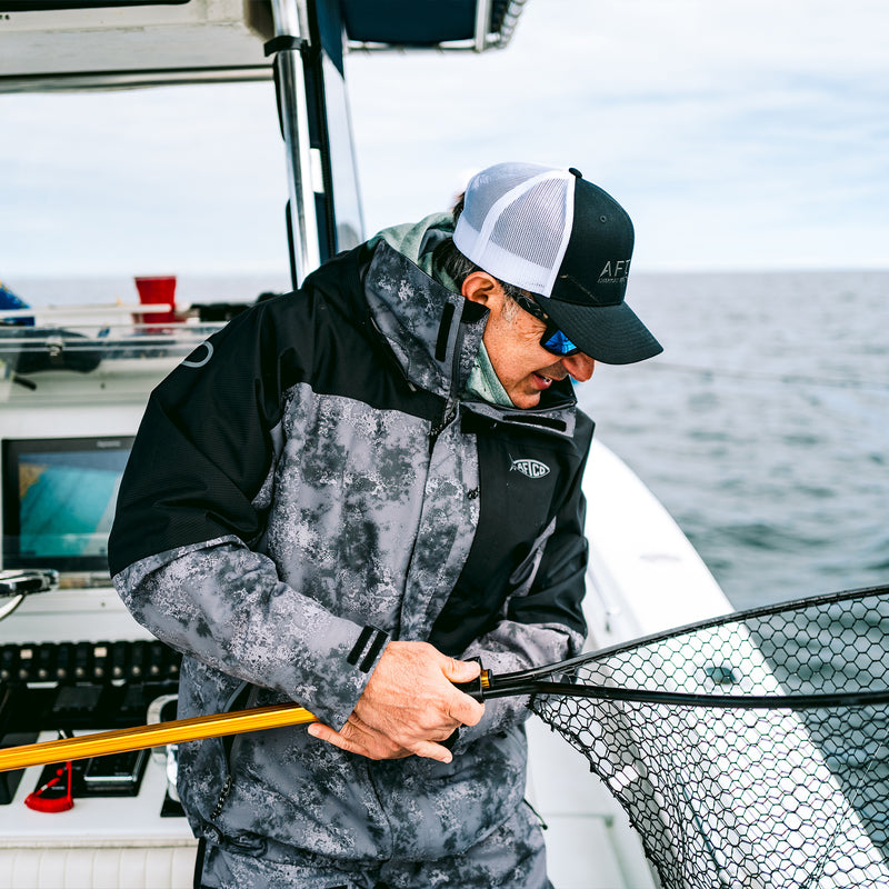 8 Gear Tips: Cold Weather Fishing Clothing – AFTCO