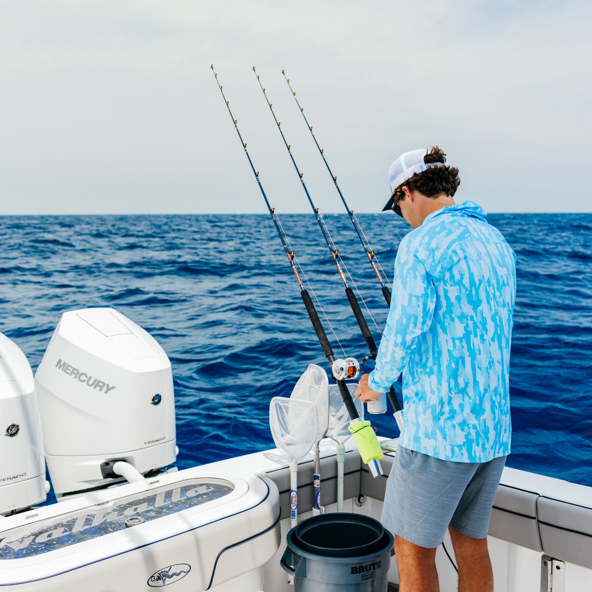 Adapt Phase Change Hooded Fishing Shirt | AFTCO