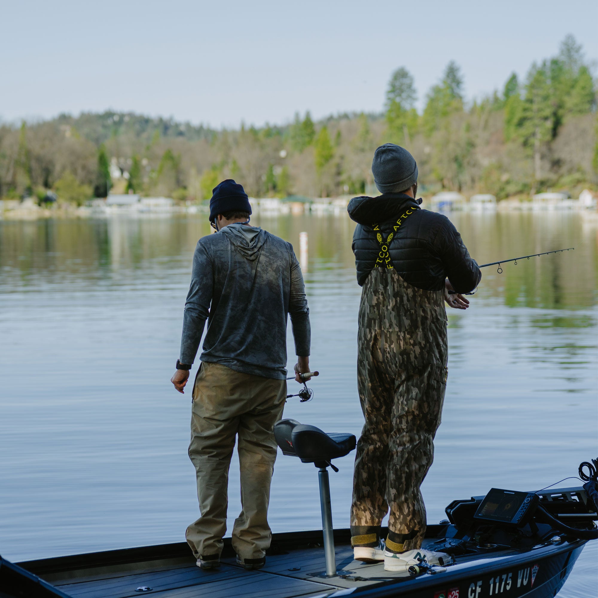 Stormbreaker Fishing Bib | AFTCO