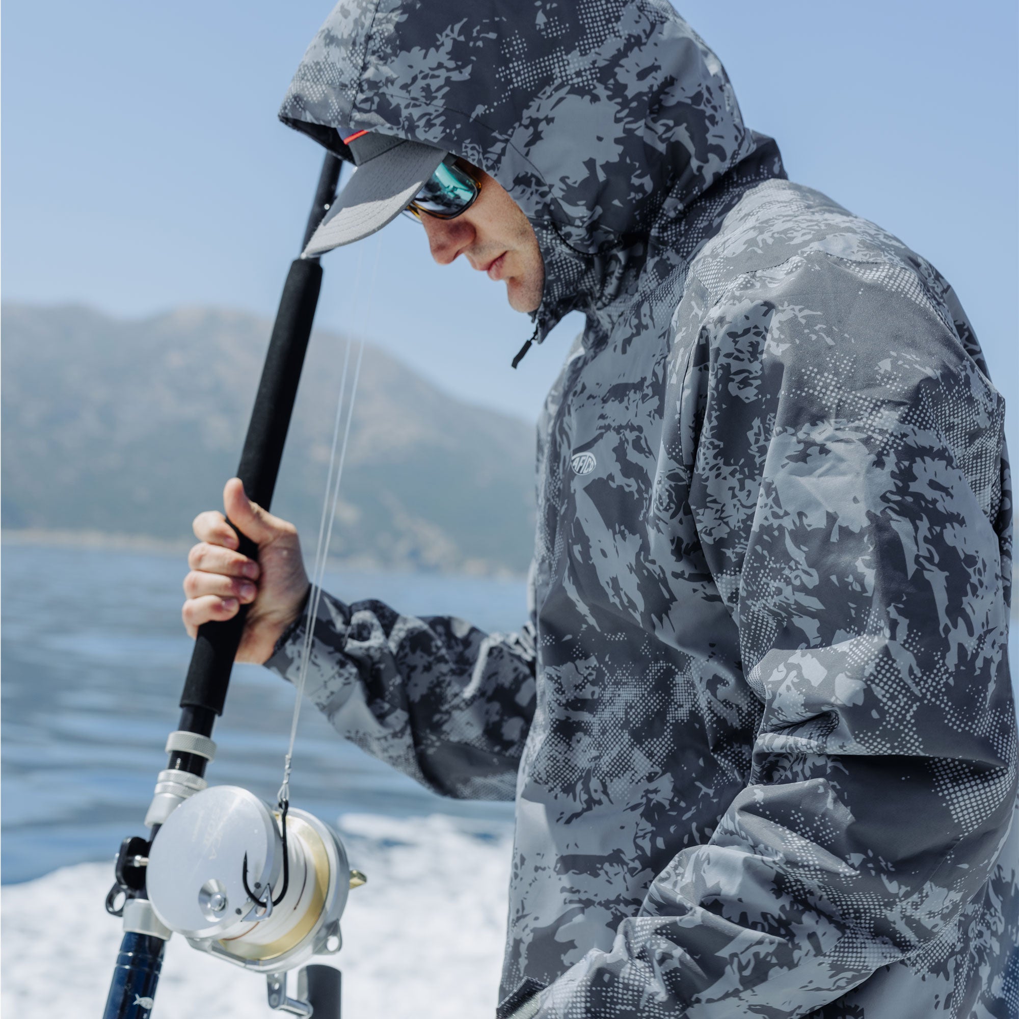 Crossing Printed Camo Fishing Jacket | AFTCO