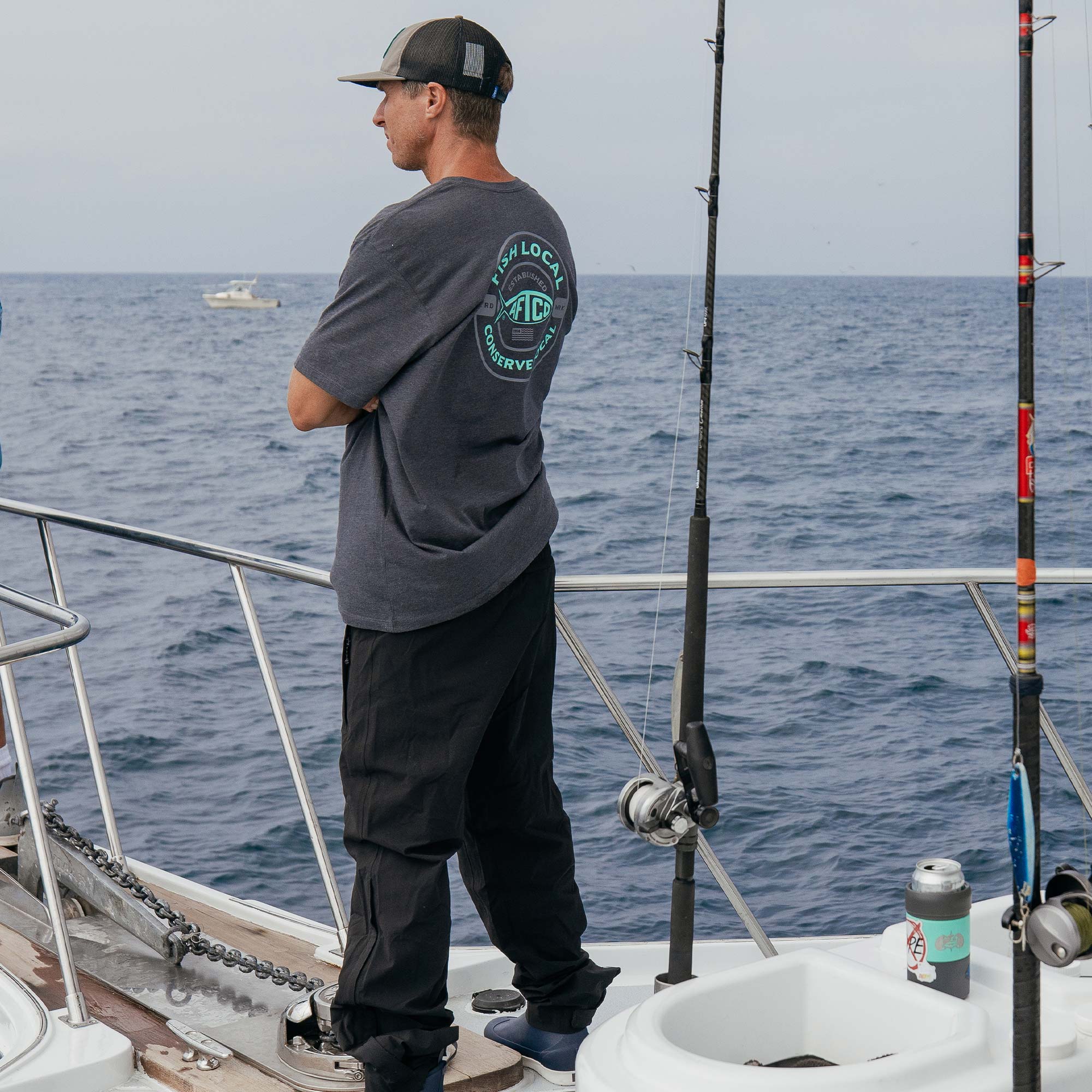 Classico SS Fishing Graphic Tees | AFTCO