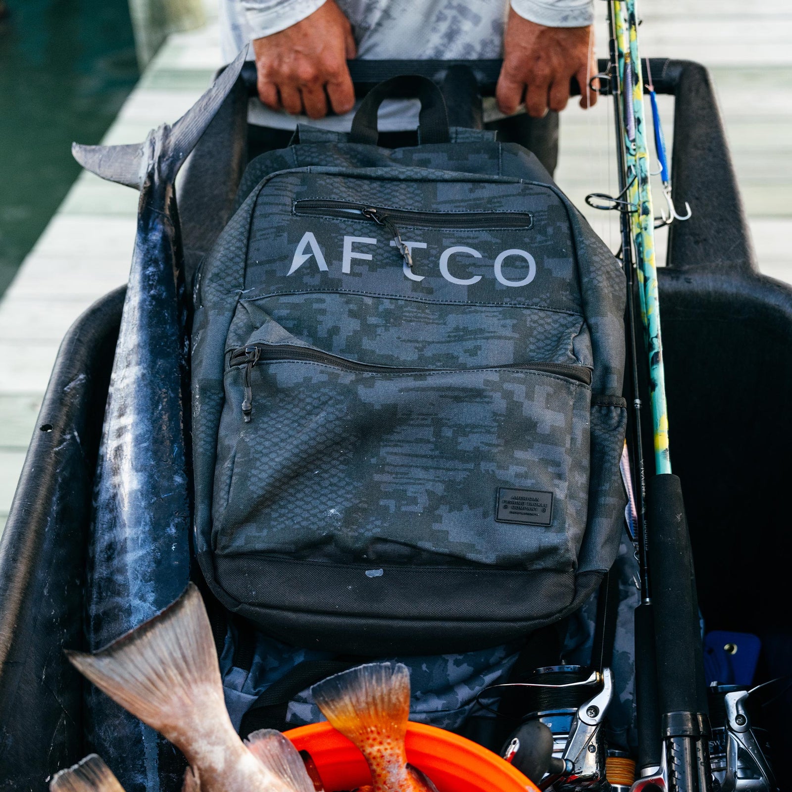 aftco tackle bag Schoolie Backpack Fat Boy – Coastal is outfitted with dividers Bigmakk Musky Lure Färg:red/white