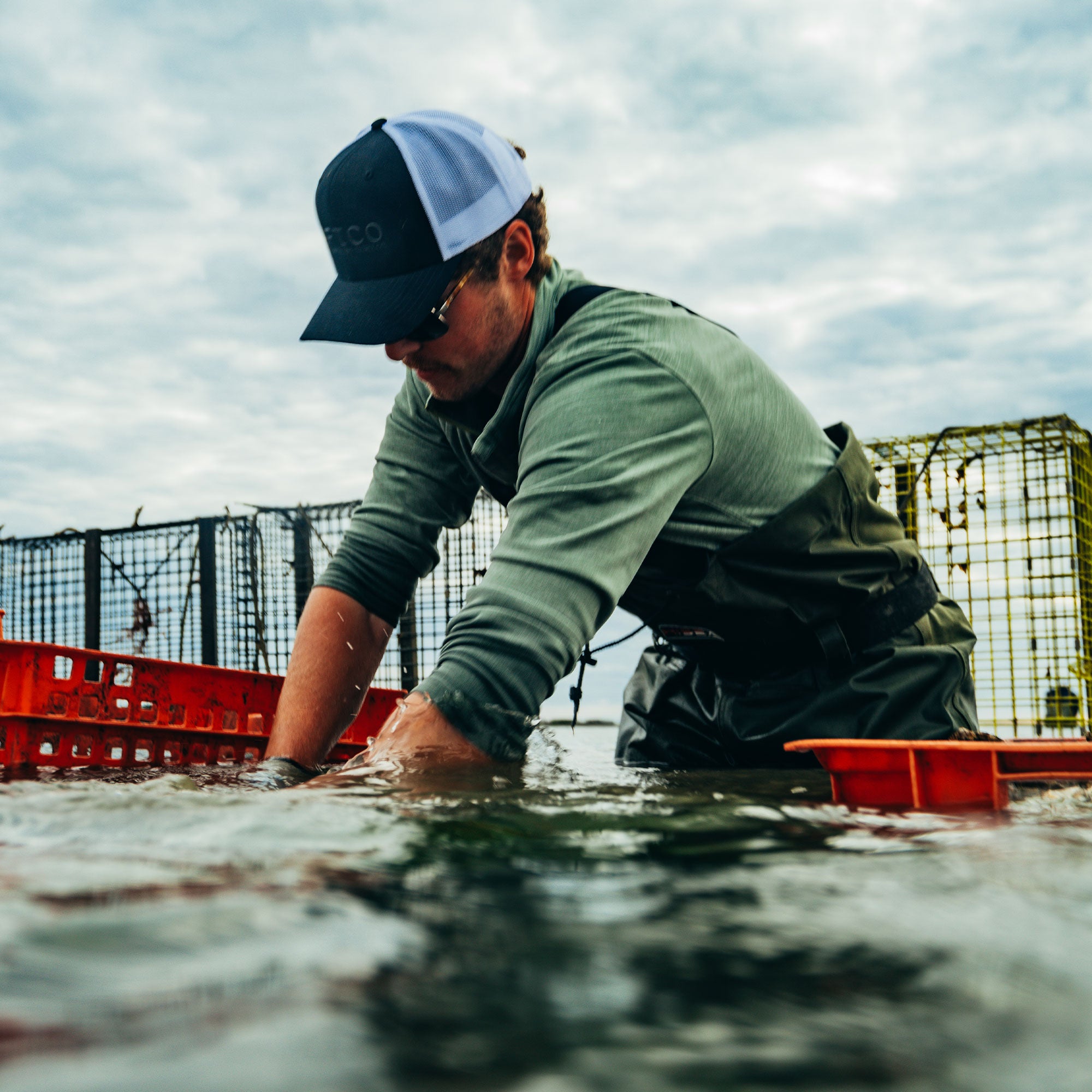 Coastal Layer 1/4 Zip Fishing Pullover | AFTCO