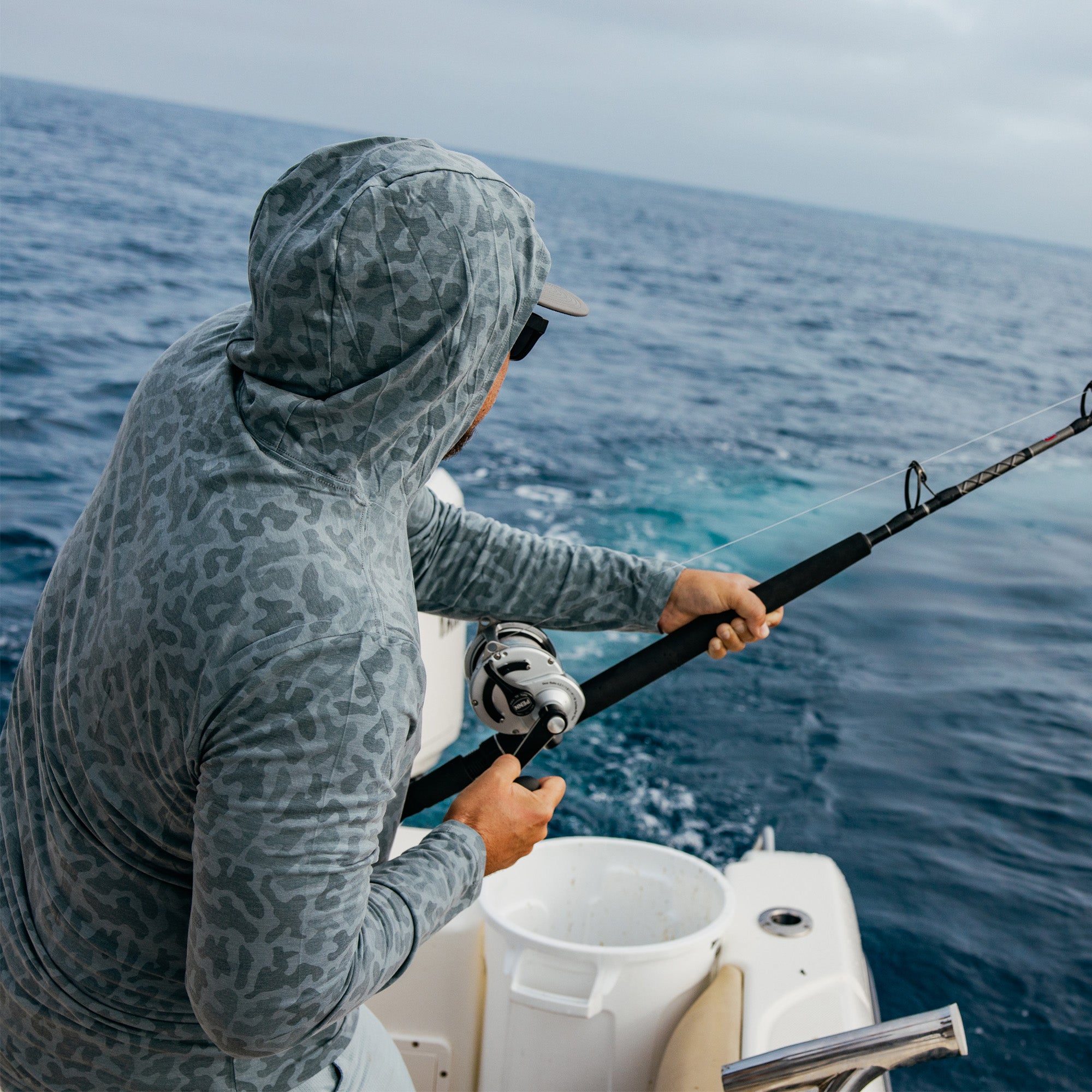 Ocean Bound Hooded Performance Shirt | AFTCO