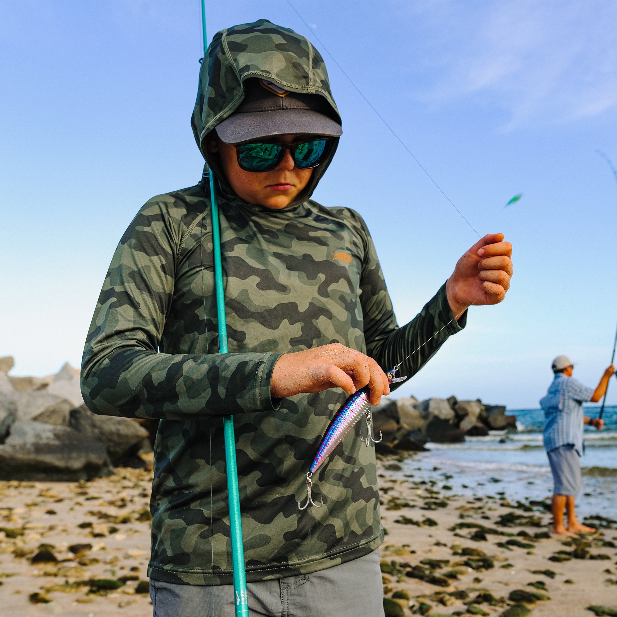 Youth Tactical Camo Hooded LS Performance Shirt – AFTCO